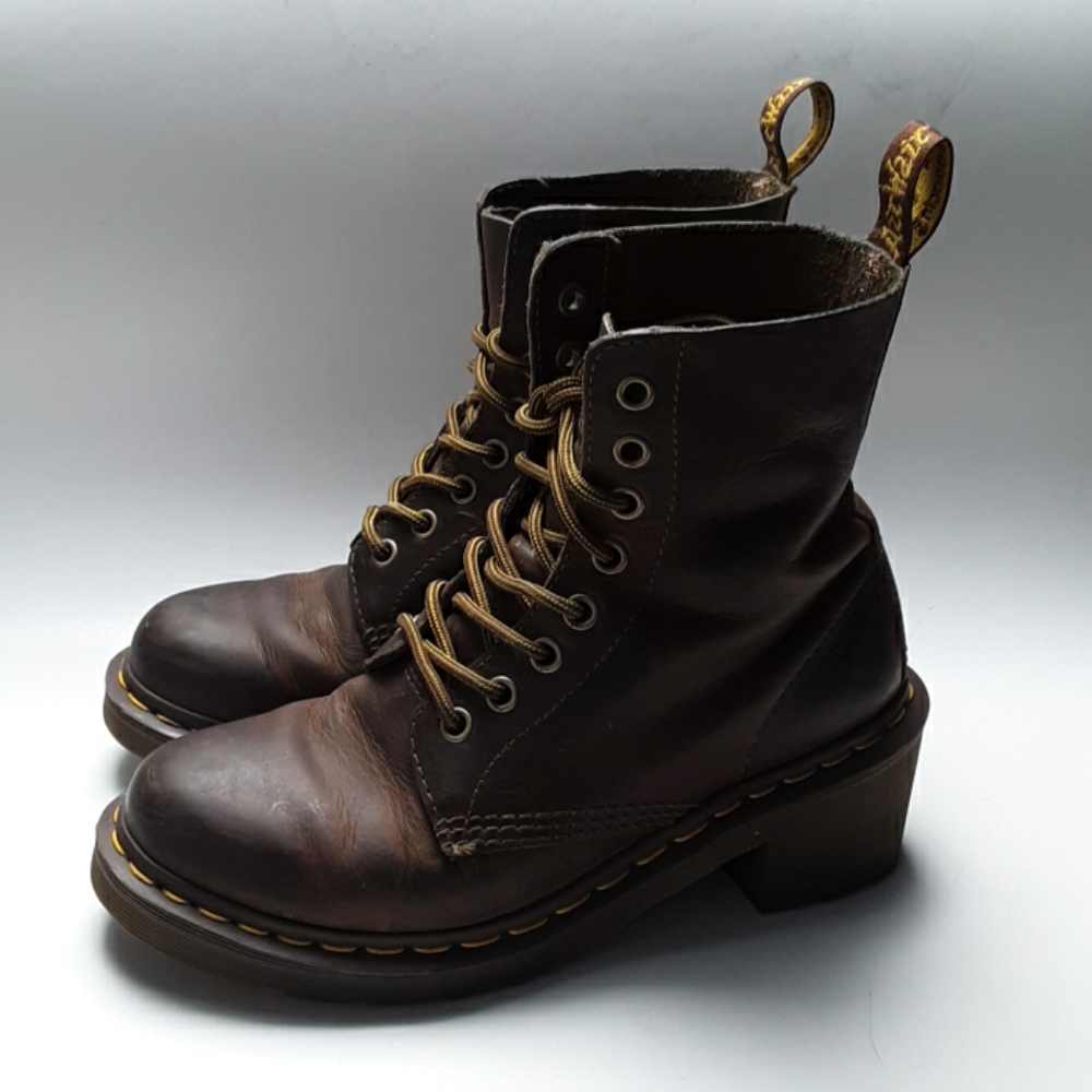Dr. Martens Clemency Boots Tan size 6